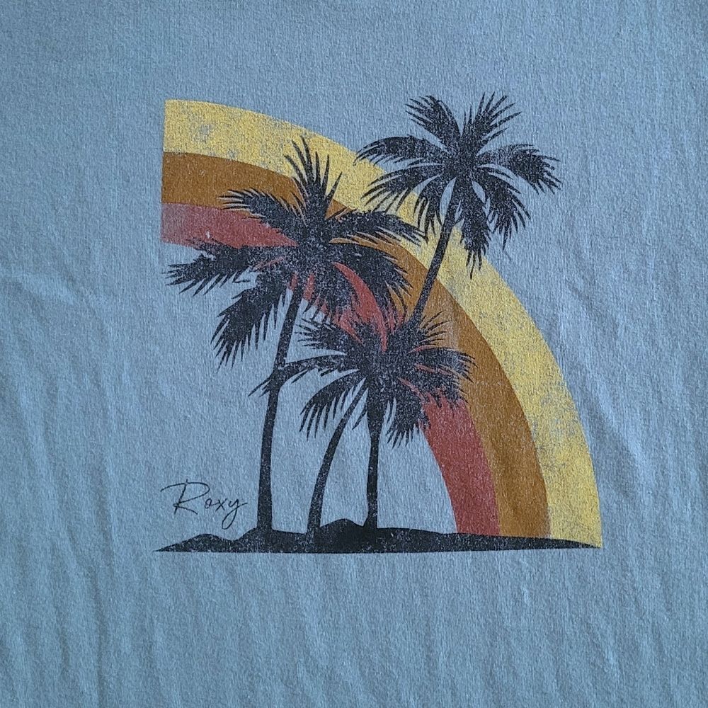 Roxy Palm Trees🌴 and Rainbow🌈 Distressed😫 Graphic Tee👕 - NWOT - Picture 3 of 8